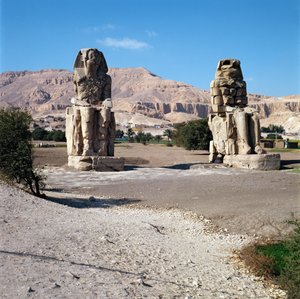 Los Colosos de Memnón, estatuas de Amenhotep III, c.1375-1358 a.C.